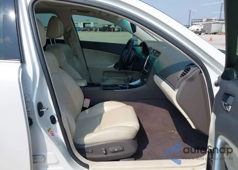 2011 Lexus Is 250 z USA, uszkodzony, nr VIN JTHBF5C27B5155666